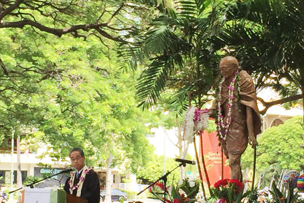 Bishop Eric Matsumoto speaks at Ghandhi Day 2016 at Kapiolani Park