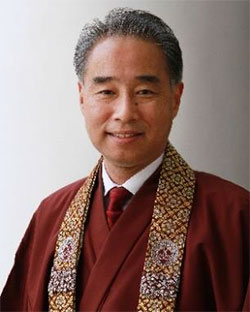 Bishop Eric Matsumoto in ministerial vestments