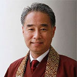 Bishop Eric Matsumoto in ministerial vestments (small thumbnail image)