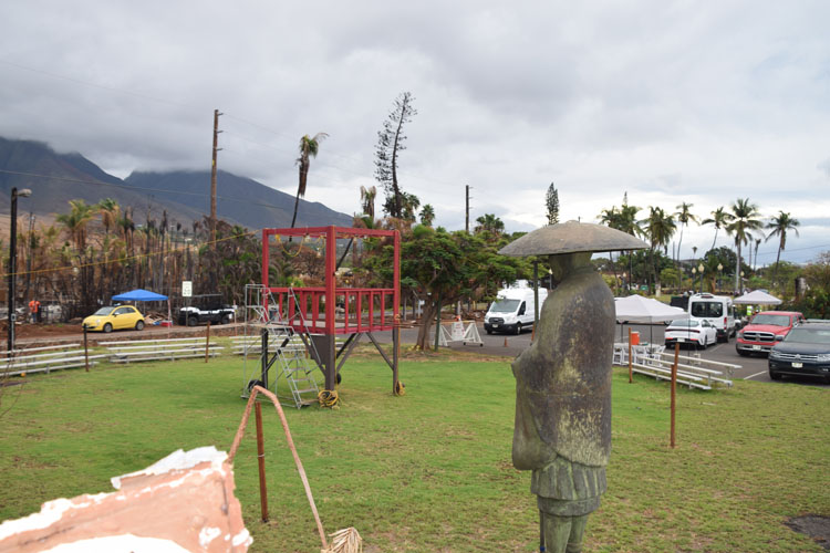 Return to Lahaina Hongwanji Mission November 2023 - Shinran statue and yagura