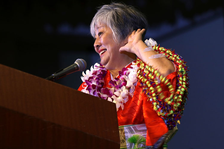 Honoree Sheree Tamura addresses the attendees